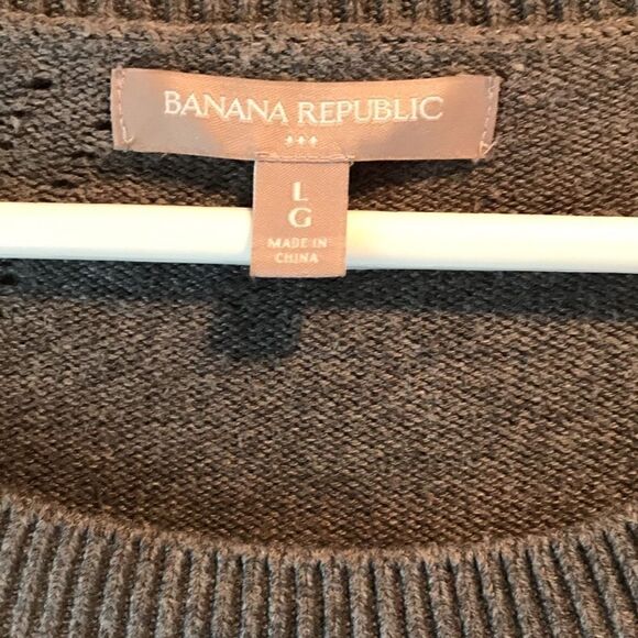 3/30$ Banana republic sweater  - Picture 3 of 7